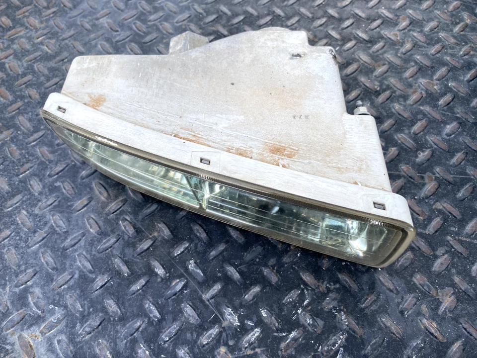 Conjunto de faros antiniebla Lexus LX470 2004 lado derecho del pasajero Foto 2 de 4