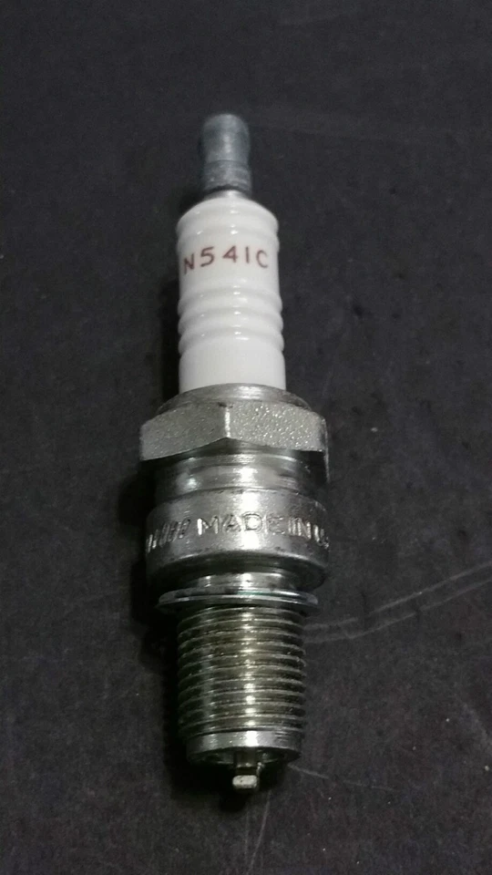 New Champion  N541C    Spark Plugs   Racing    AC Bosch Champion - Image 2 of 3