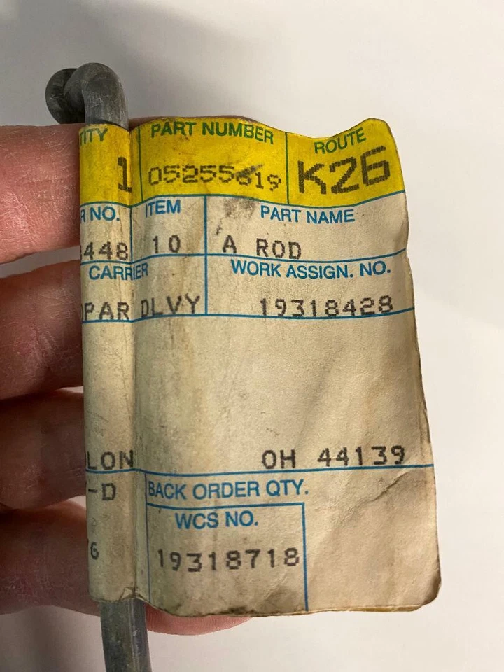 91-95 DODGE CARAVAN HOOD PROP P/N 5255619 OEM PART VOYAGER/TOWN & COUNTRY - Image 4 of 4