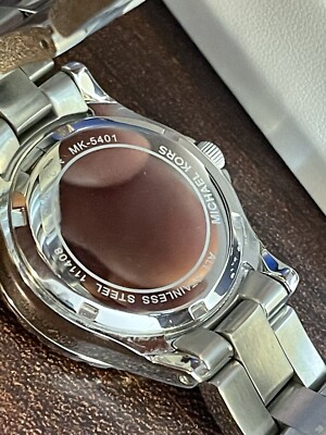 Michael Kors Madison Crystallized MK5401 Wrist Watch for  display picture 1