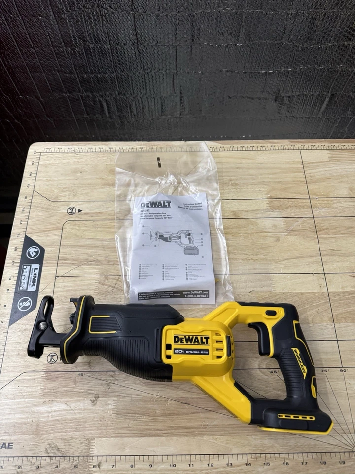 DeWalt 20V Brushless Cordless Reciprocating Saw (Tool Only) DCS382B - Image 2 of 4