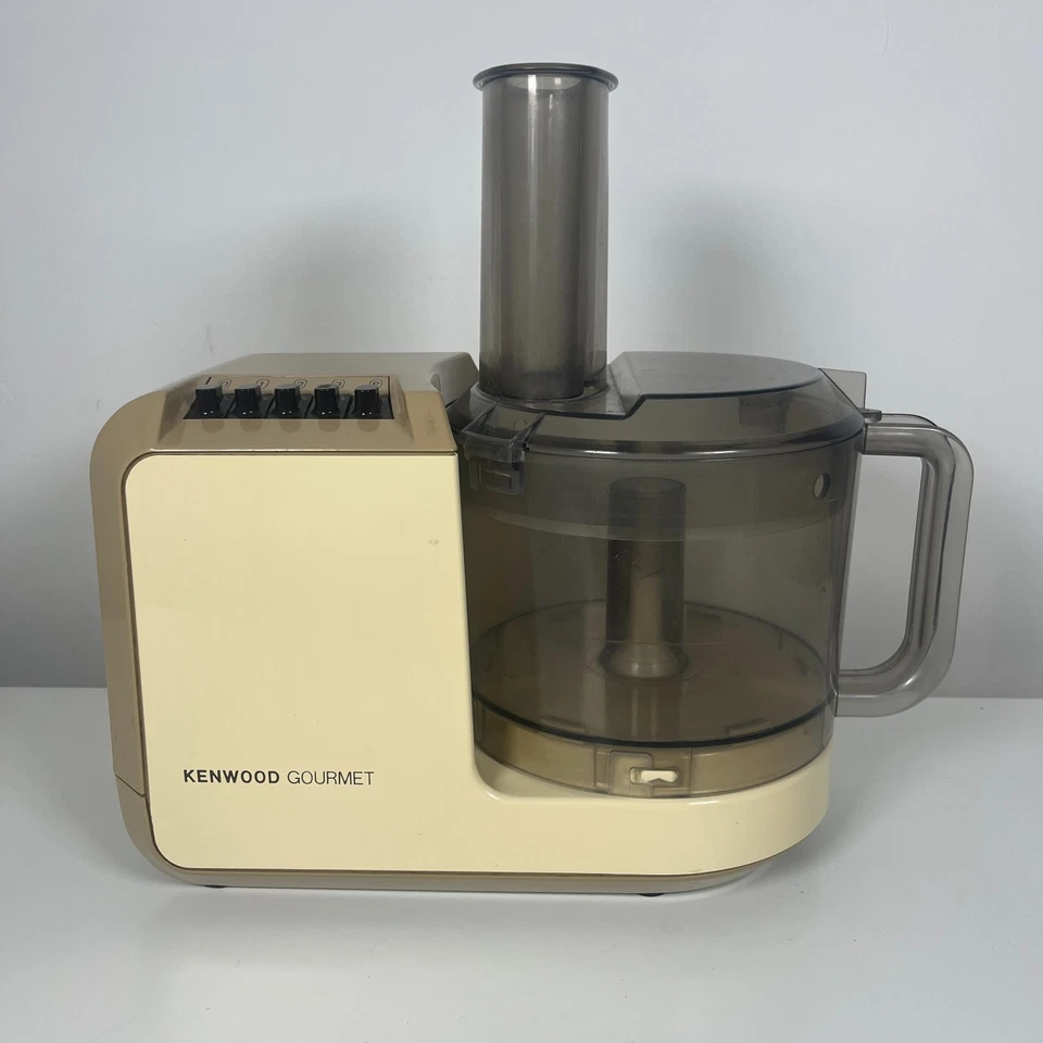 Kenwood Gourmet Food Processor A532 with Slicing Discs & Beaters Attachments - Image 2 of 4