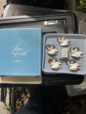 Vintage Avon Peace on Earth Angels Ornament Set 5pc Porcelain Angels 1983 Boxed