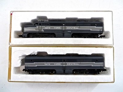 N Scale Kato Made for Con-Cor Pair New York Central Lighting Stripe PA1 Diesels