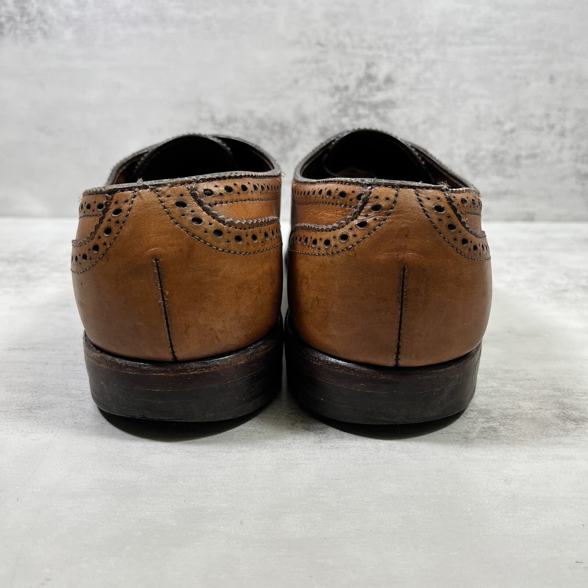 Allen Edmonds Sanford Medallion Brogue Cap Toe Derby Shoes  display picture 2