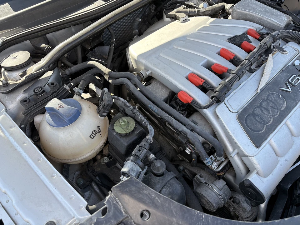 Motor de arranque usado se adapta a: Audi TT 2004 1,8 L turbo a 6 velocidades grado A Foto 2 de 4