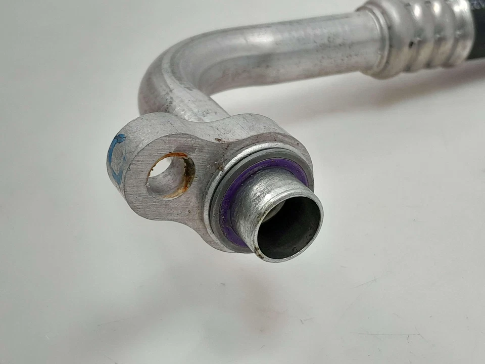 Chevy Malibu Hybrid 2019 1,8 L manguera de succión de aire acondicionado pieza original OEM 84460111 Foto 3 de 4