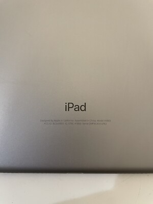 Apple iPad (6th Generation) - 32GB - Wi-Fi, 9.7in - Space Gray