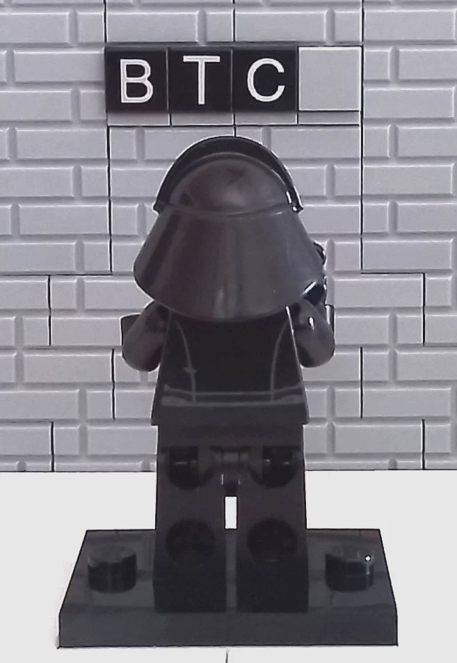 LEGO Star Wars Episode VIII 75190 First Order Shuttle Pilot Minifigure! - Image 3 of 4