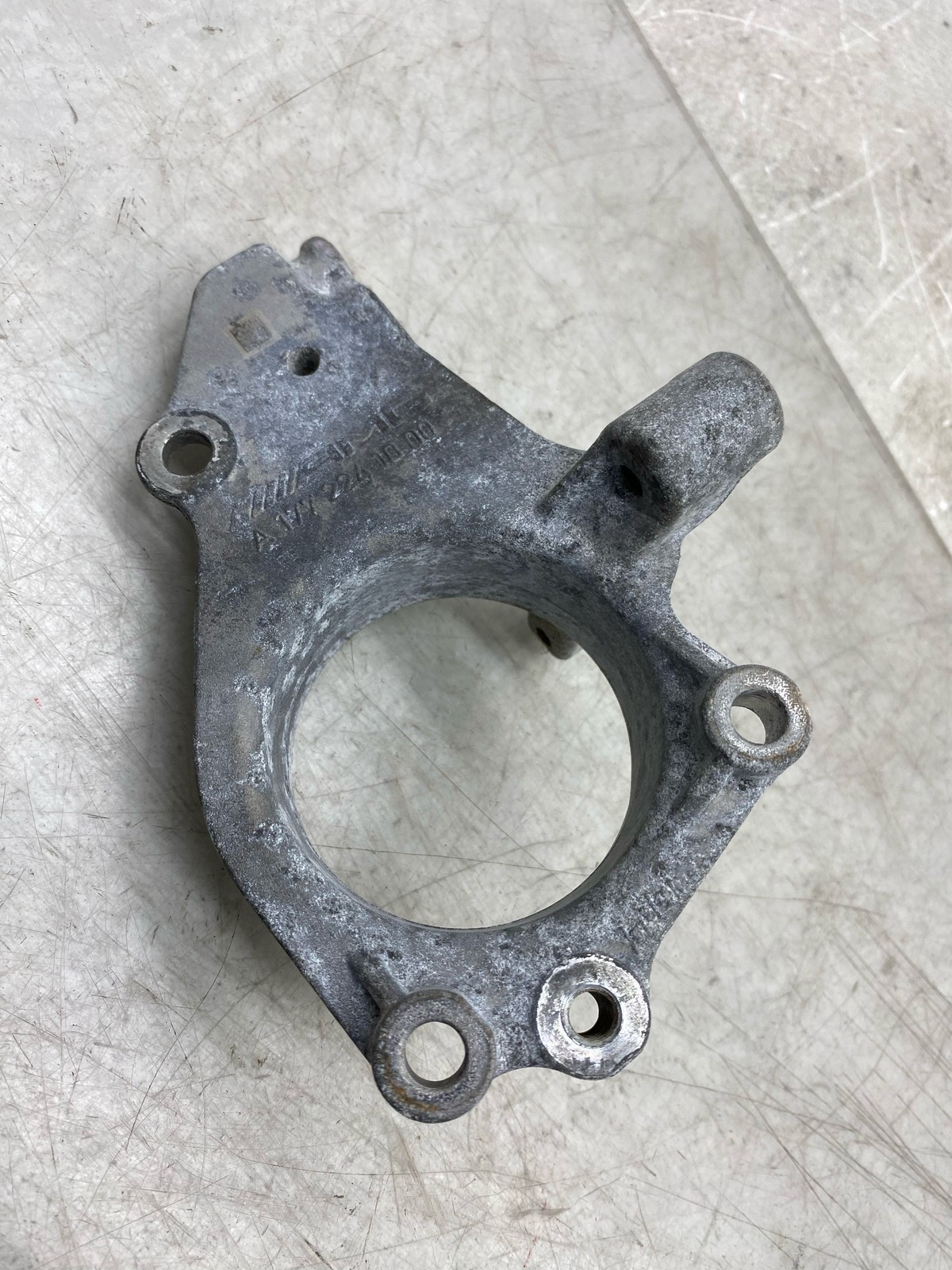 2020-2025 ASTON MARTIN DBX OEM 4.0L ENGINE BELT TENSIONER BRACKET 1772241000