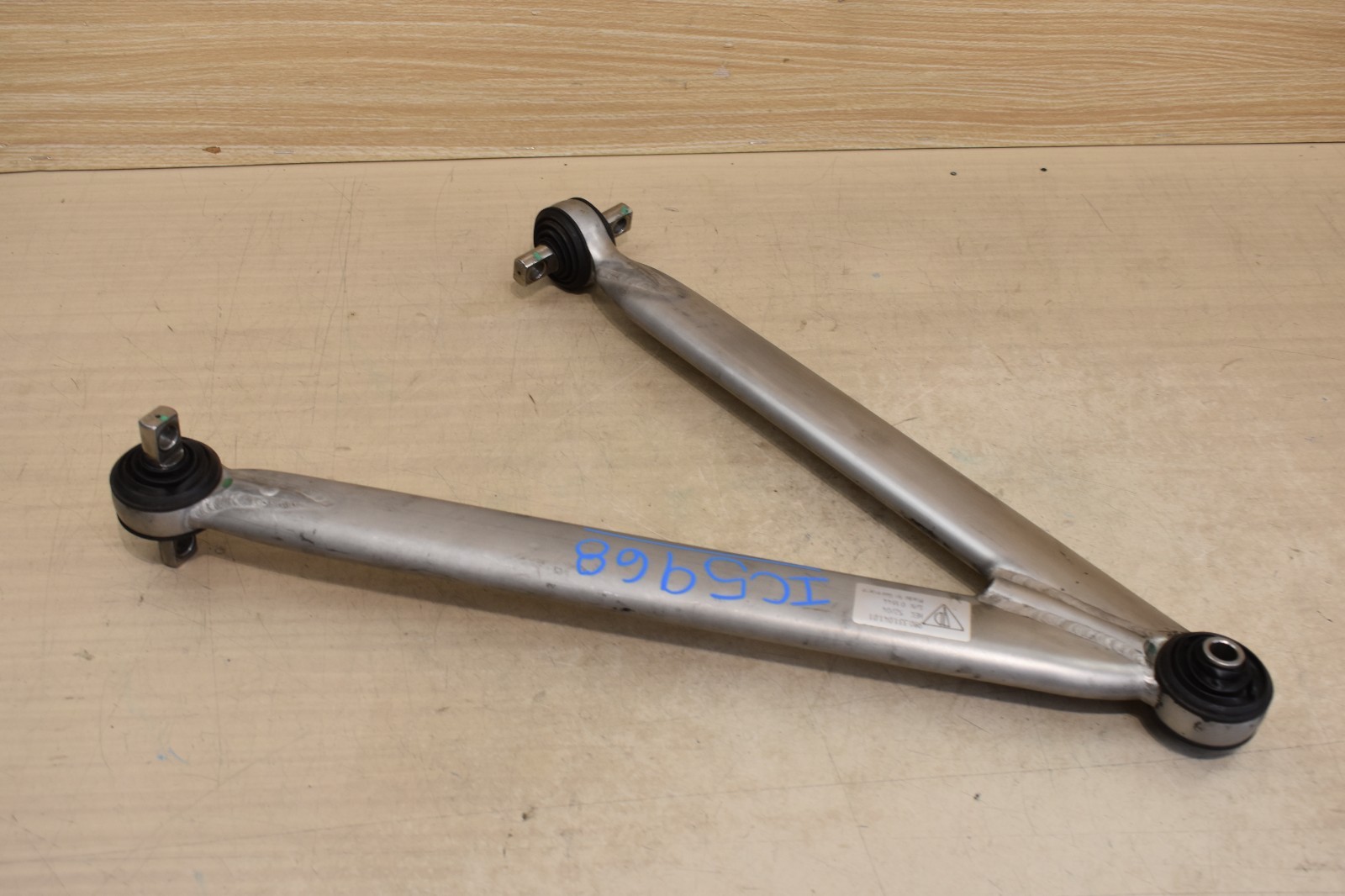 04-06 PORSCHE CARRERA GT REAR SUSPENSION LOWER CONTROL TRACK ARM OEM 98033104101