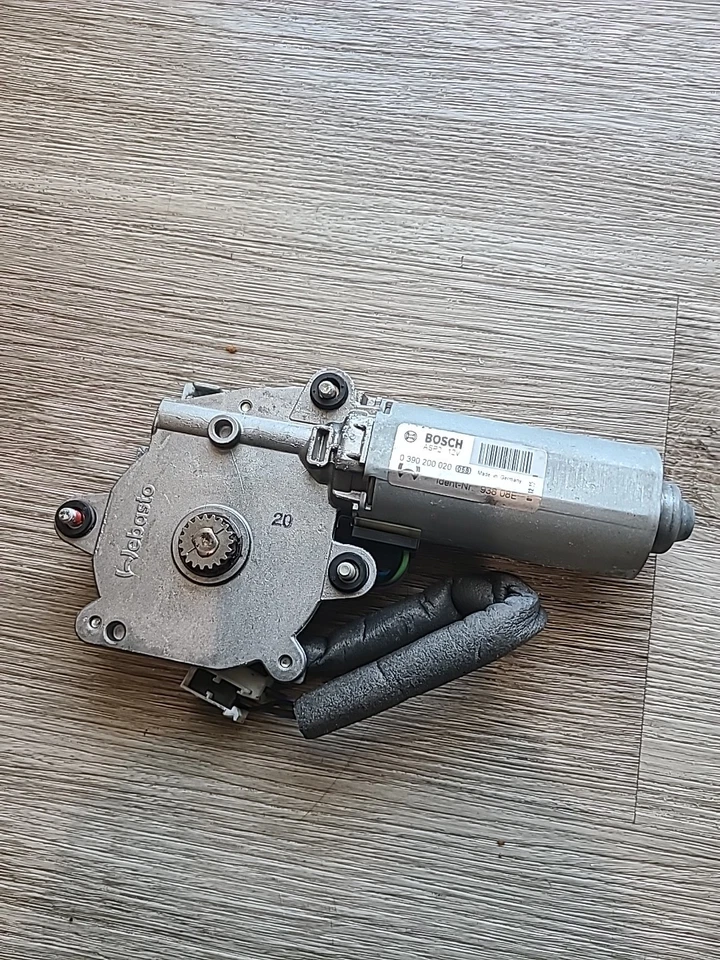 203-820-32-42 Genuine Mercedes Sunroof Motor for MB E Class C Coupe Sedan E320 - Image 3 of 4