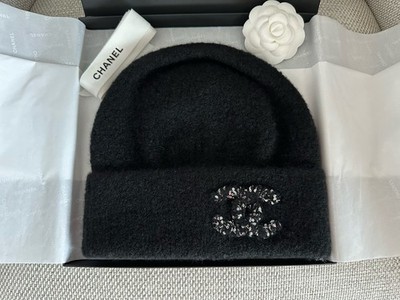 NIB 100%AUTHENTIC Chanel 25A Black Cashmere/Silk Beanie Hat Sequin