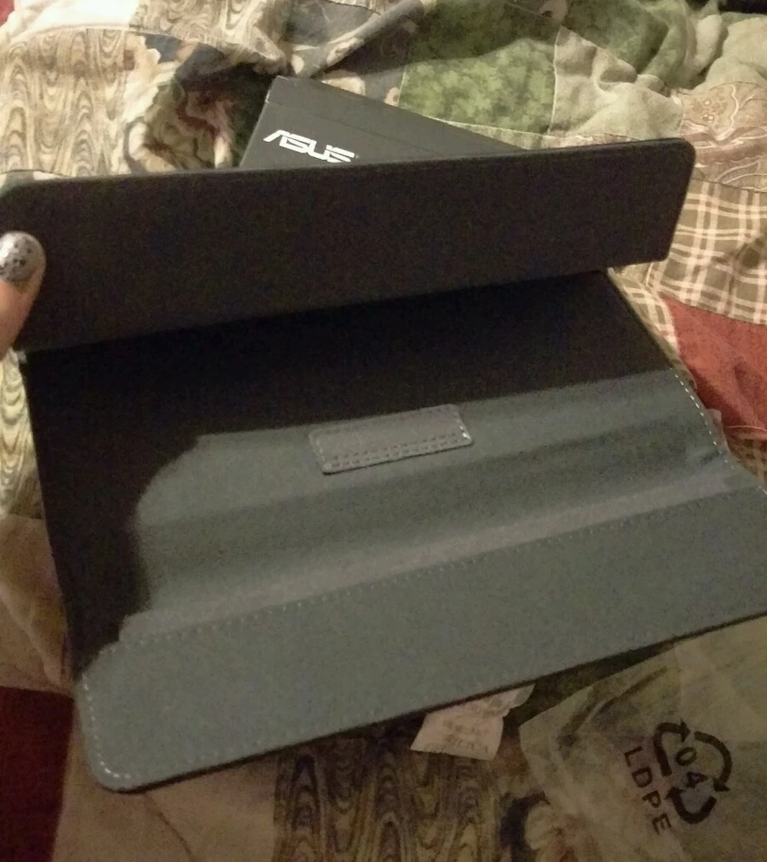 Asus VersaSleeve Carrying Case (Sleeve) for 7" Tablet - Black - Image 3 of 4