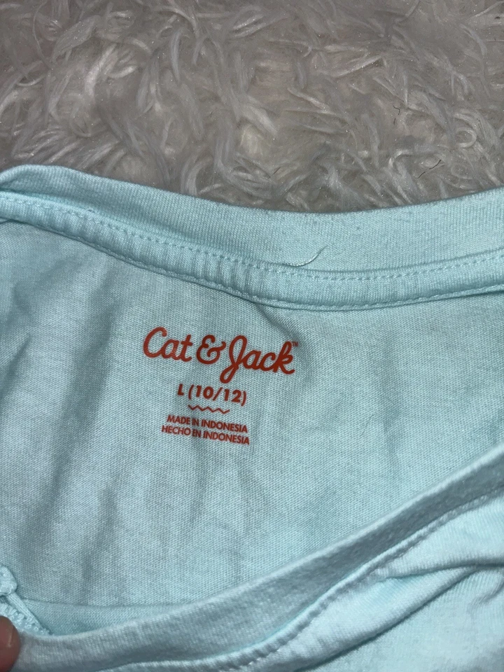 Cat & Jack Girls Sz. 10/12 Sequin ( Up/ Down) Unicorn Design Tee. Soft, Fun - Image 3 of 4