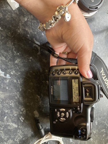 Canon EOS 300D Digital SLR Camera - Black with 28-90mm canon Lens - Picture 4 of 12