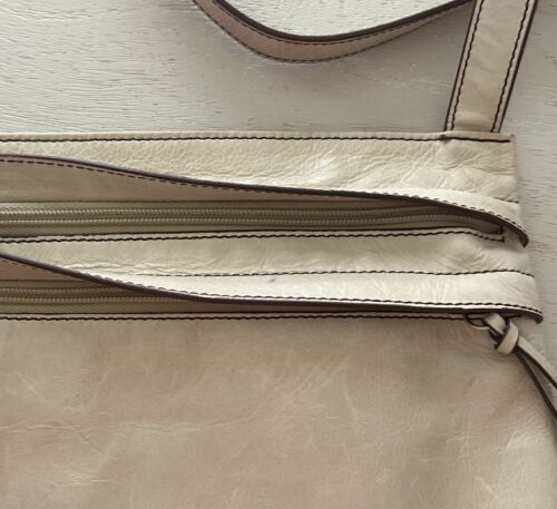 Hobo International Crossbody Purse Cream Color 13x10x5.2 Adjustable Strap READ - Picture 12 of 17