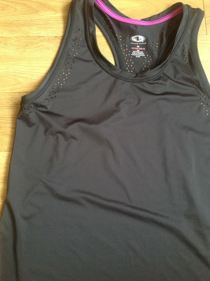 SPORTS TOP SIZE SMALL ATHLETIC WORKS BLACK W DRI MORE TECH CUT AWAY ON