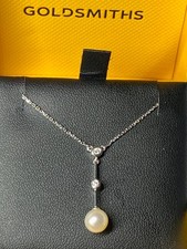 Goldsmiths 18ct Gold Natural Diamond Pearl Pendant Necklace Chain 18 Carat 18K