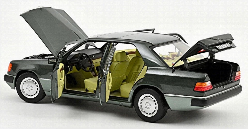 Mercedes-Benz 230 E 1989-95 W124 Nachtgrün Green Metallic 1:18 Norev 183952 - Image 3 of 4