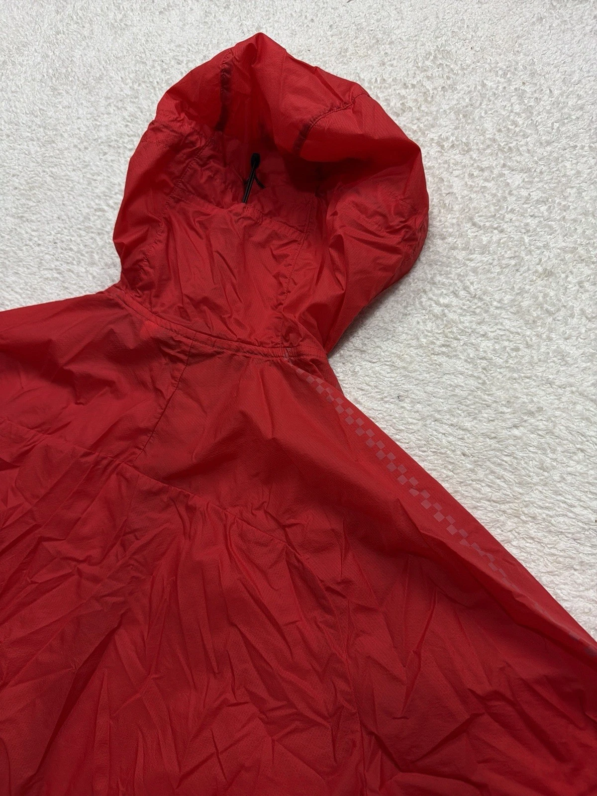 Puma Scuderia Ferrari F1 Rain Wind Jacket Size Medium Red - product detail image 9