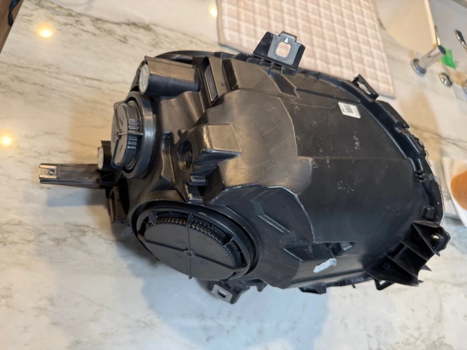 Faro izquierdo MINI COOPER 2014-2017 OEM 90046751 Foto 4 de 4