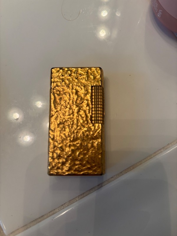 Vintage Dunhill Rollagas Lighter – Gold Bark 