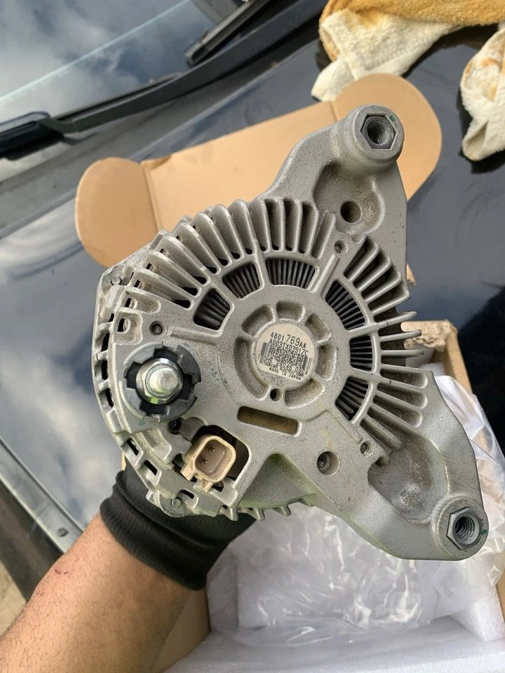 Alternador-Laramie, VIN: D, GAS, OHV, FI, Natural, Chrysler, HEMI, 16 válvulas Foto 2 de 4