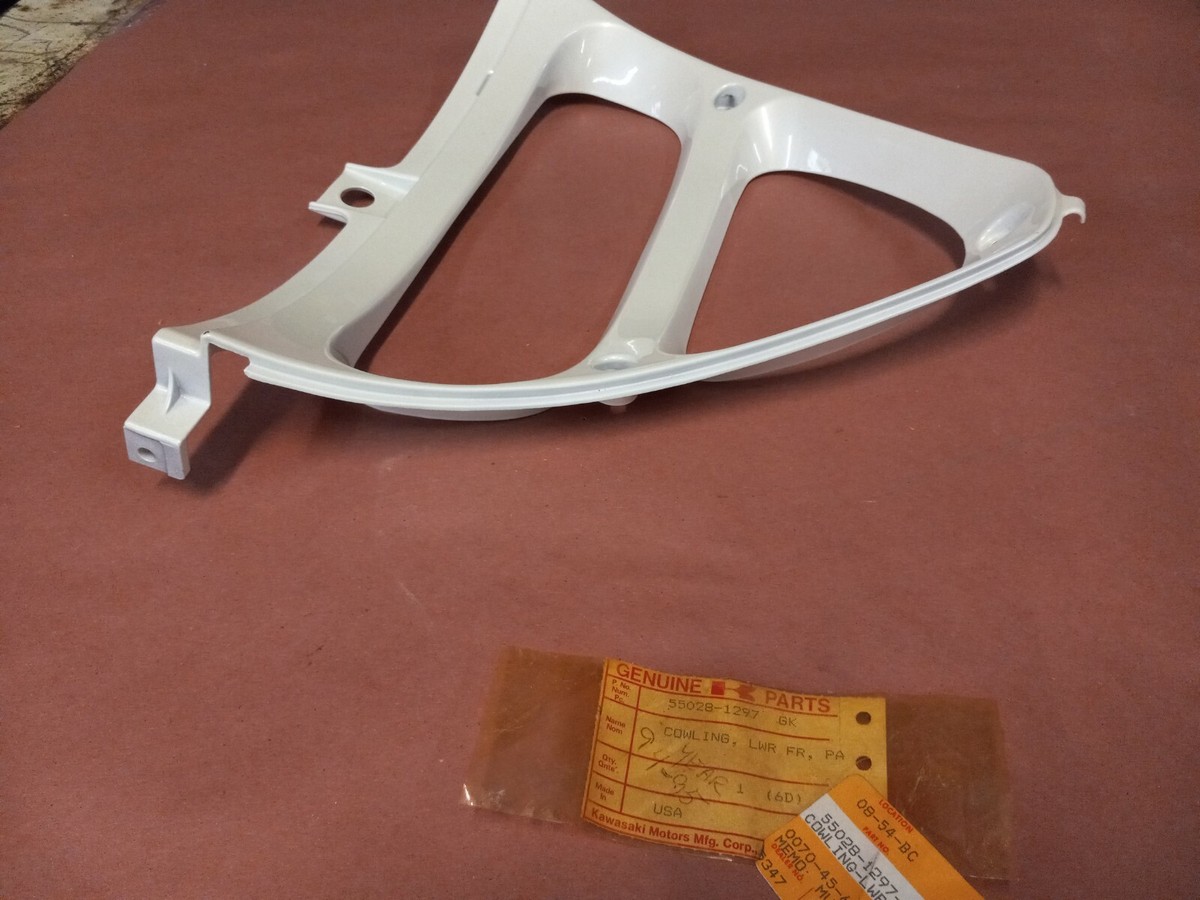 1994 1995 1996 KAWASAKI NINJA ZX6 OEM LOWER FRONT COWL ZX600 1994 1995 1996 KAWASAKI NINJA ZX6 OEM LOWER FRONT COWL ZX600
