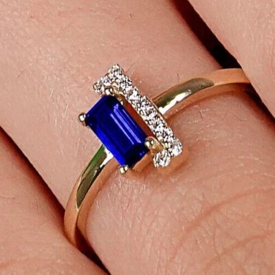 2Ct Emerald Simulated Sapphire Womens Wedding Ring 14k Yellow Gold Plated Silver