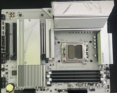 Gigabyte B650 AORUS Elite AX Ice Mainboard, AM5 Sockel