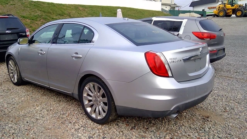 (LOCAL PICKUP ONLY) Driver Left Fender Fits 09-12 MKS 1549950 - Image 3 of 4