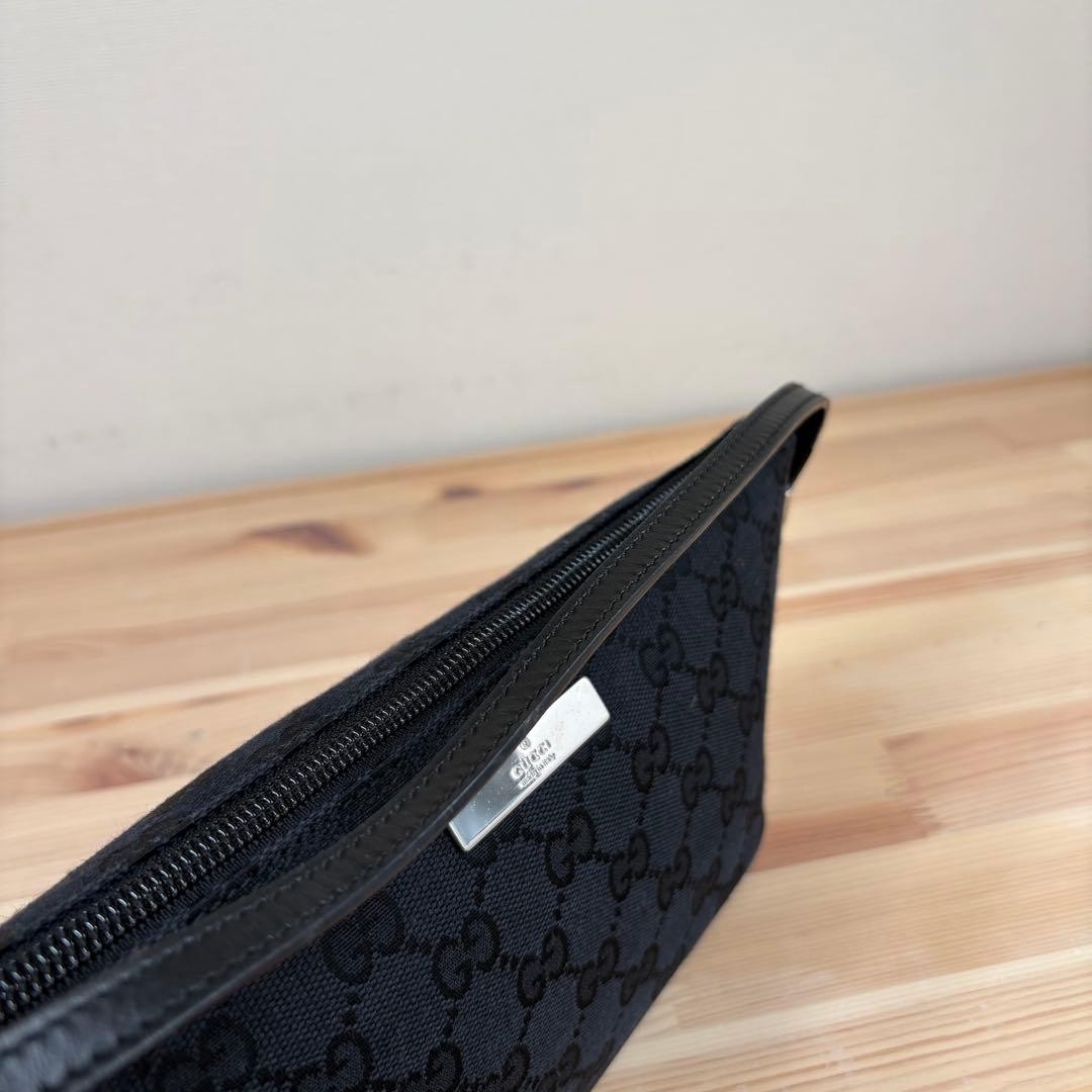 Authentic GUCCI GG Pattern Accessory Pouch Handba… - image 5