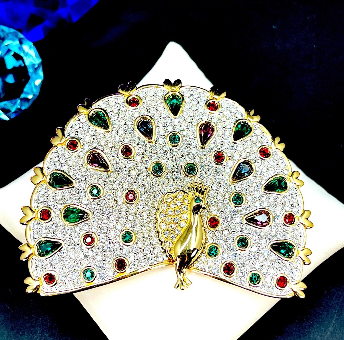 スワロフスキー　ピーコック　ブローチ MAGNIFICENT SWAROVSKI 18K GP MULTICOLOR RHINESTONE PEACOCK BIRD