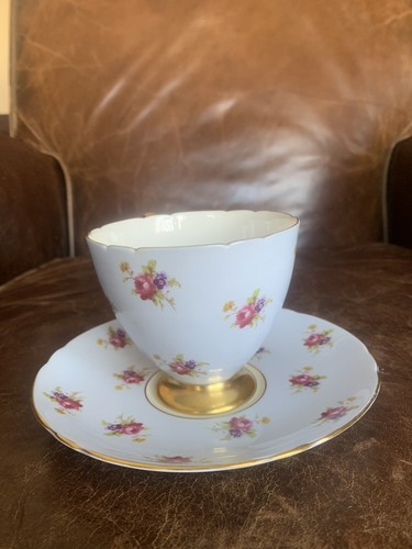Shelley England Pale Pink Gold Bouquet Floral Teacup & Saucer Vintage Great - Picture 4 of 9