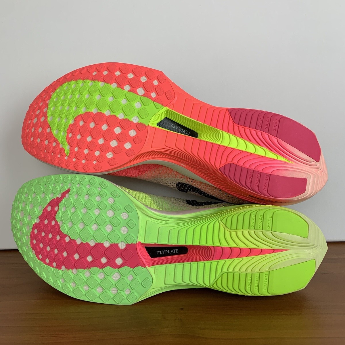 Nike ZoomX Vaporly Next% 3 FK Ekiden Zoom Pack Green Pink Nike ZoomX Vaporly Next% 3 FK Ekiden Zoom Pack Green Pink