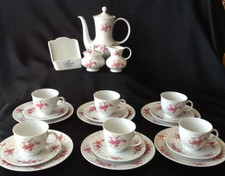 Seltmann Weiden Annabell Relief Rosa Rosen Kaffeeservice für 6 (oder12) Personen