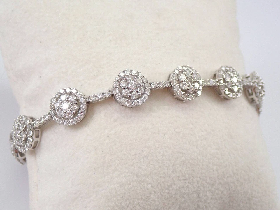 Stunning Round Cut Lab Created Diamond 14K White Gold Plated Cluster Bracelet - Изображение 2 из 4