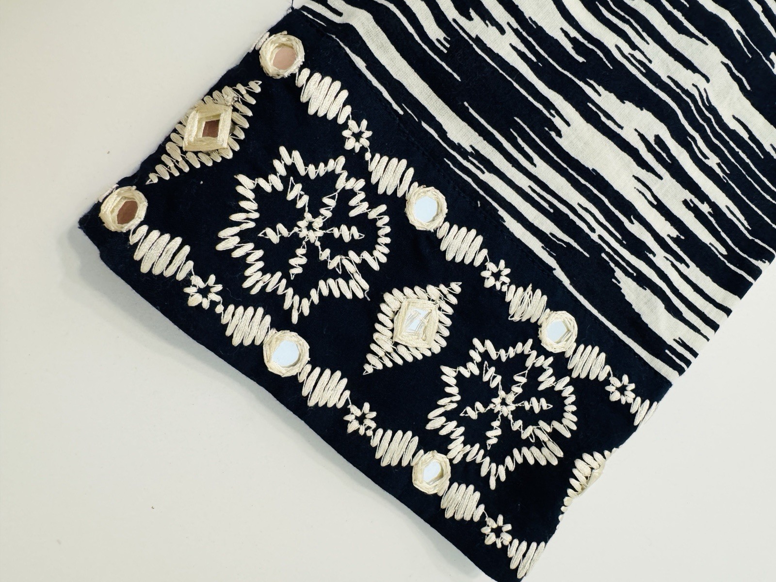 TORY BURCH Navy Space dye Long Sleeve Tunic Top Sz 2 Mirror Embellished Side Zip thumbnail 6