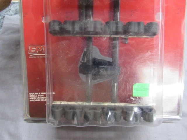 FUSE VENTERA, 5 ARROW QUICK DETACH SHORTY QUIVER, NIB - Image 3 of 4