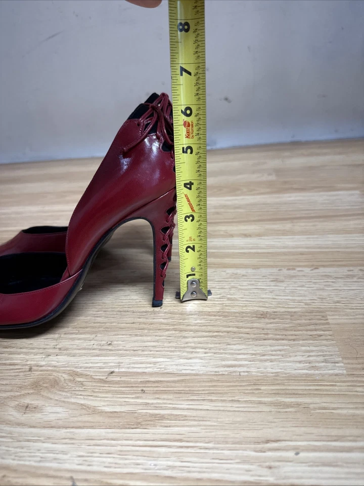 Tacones Alexandra Neel de cuero rojo con cordones en la espalda para mujer talla 37,5 o talla 7 de EE. UU. Foto 4 de 4