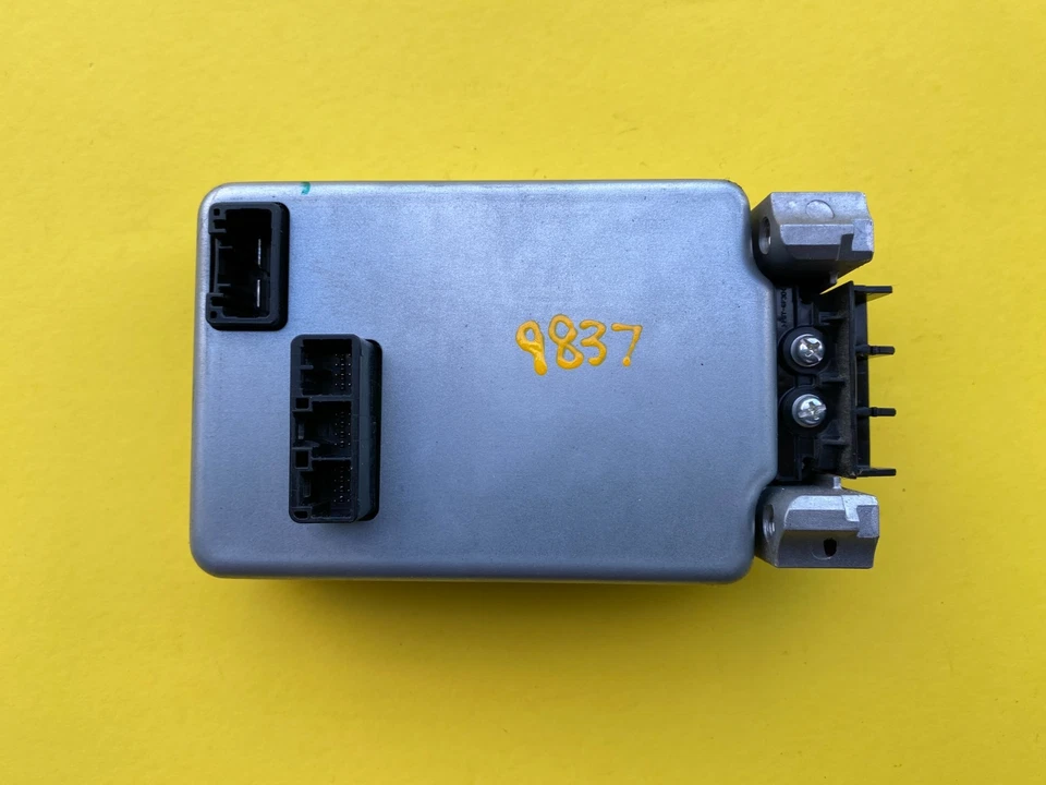 Módulo de control de columna de dirección asistida Toyota Highlander 2014-15 OEM 89650-0E110 Foto 2 de 4