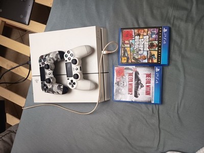 Playstation 4 slim 1tb 2 controller