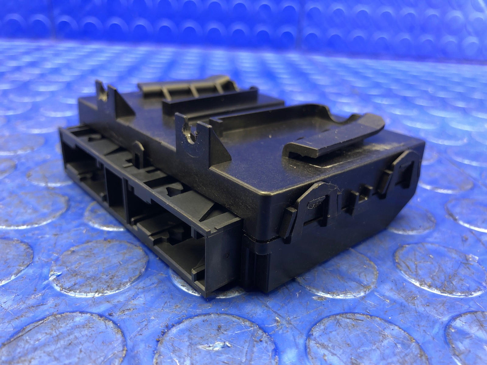 2014 2015 2016 2017 2018 2019 2020 Bmw I8 HVAC CLIMATE CONTROL MODULE 6819983