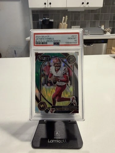 New Listing2024 PANINI SELECT JAYDEN DANIELS BLACK & GREEN SHOCK #217 PSA 10