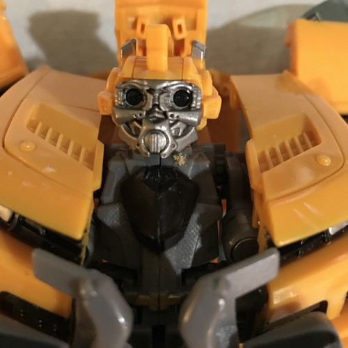 Hasbro Transformers: Dark of the Moon Bumblebee Action Figure NO INSTRUCTIONS - Picture 2 of 16