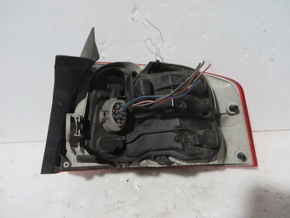 AUDI A4 A 4 05-08 AUDI S4 S 4 AUDI RS4 RS 4 07-08 LUZ TRASERA DRIVER IZQUIERDA OEM Foto 2 de 2