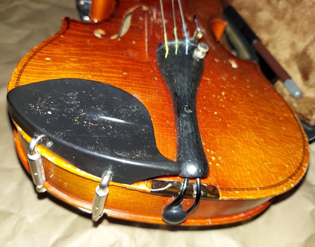 Masakichi Suzuki model 604 sized 1/4 violin, Japan, Vintage, with case Masakichi Suzuki model 604 sized 1/4 violin, Japan, Vintage, with case