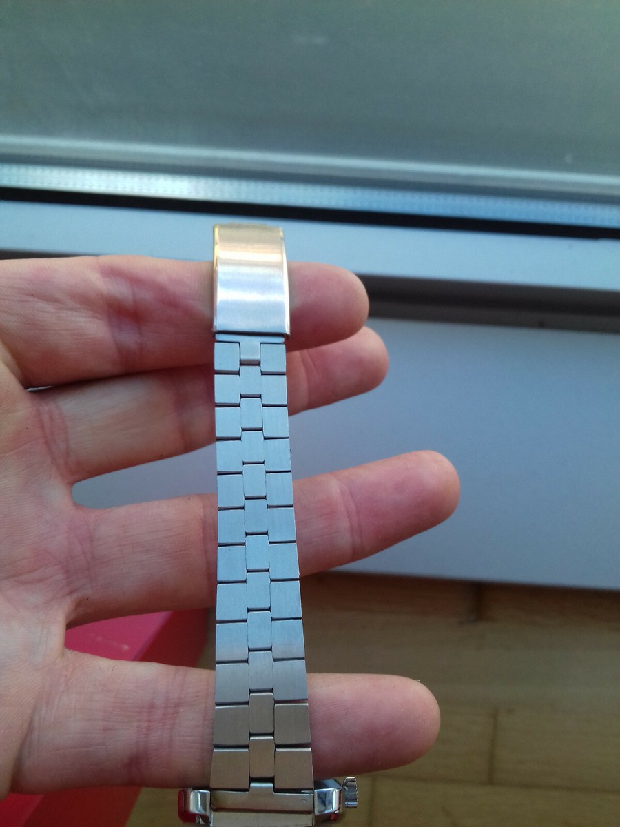 875105_4 875105_4