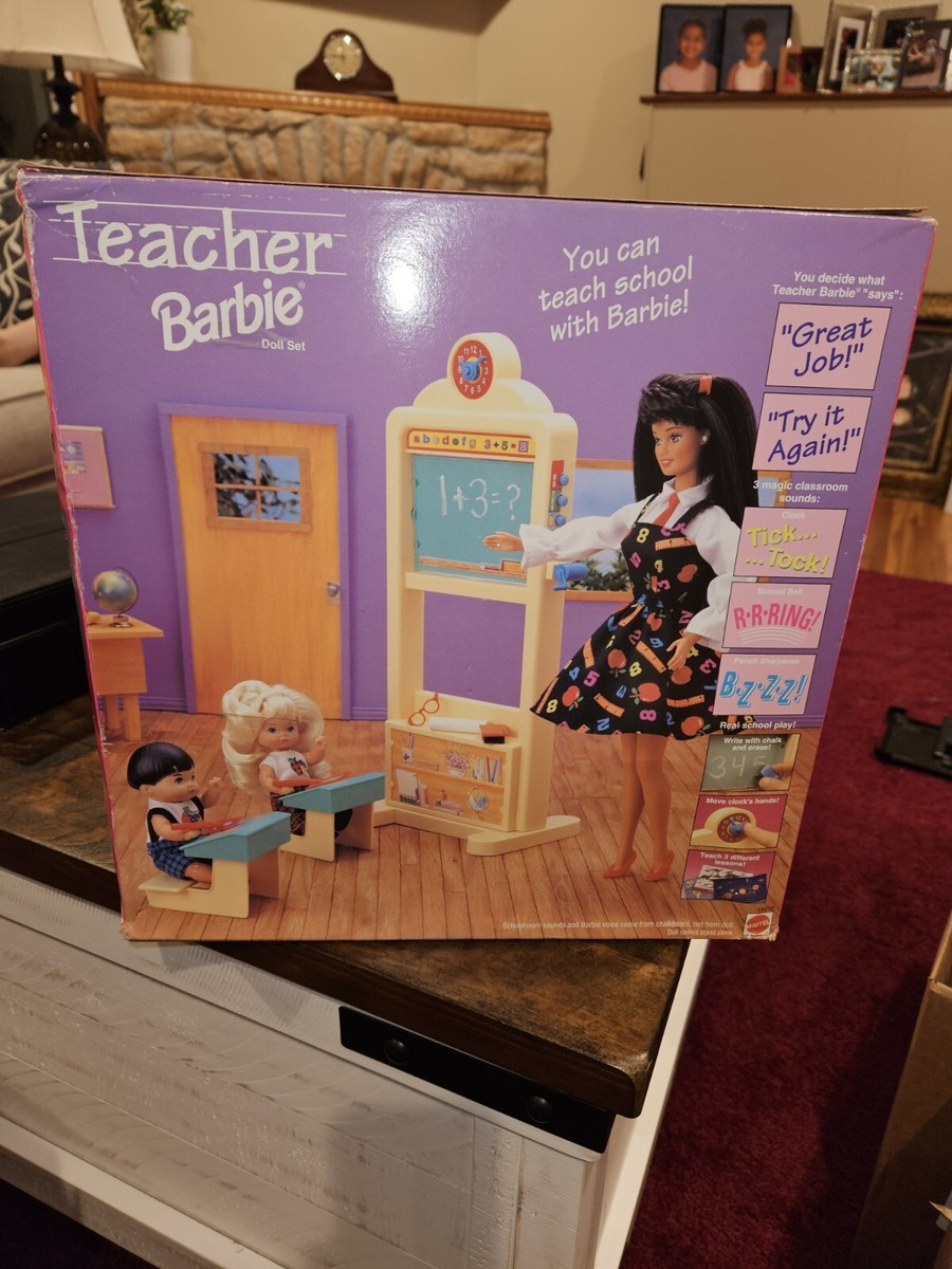 VTG Mattel Teacher Barbie 16210 Doll Classroom Play Set w/ 2